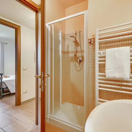Cascina Crocelle With Lake View And Shared Pool Padenghe sul Garda Exterior photo