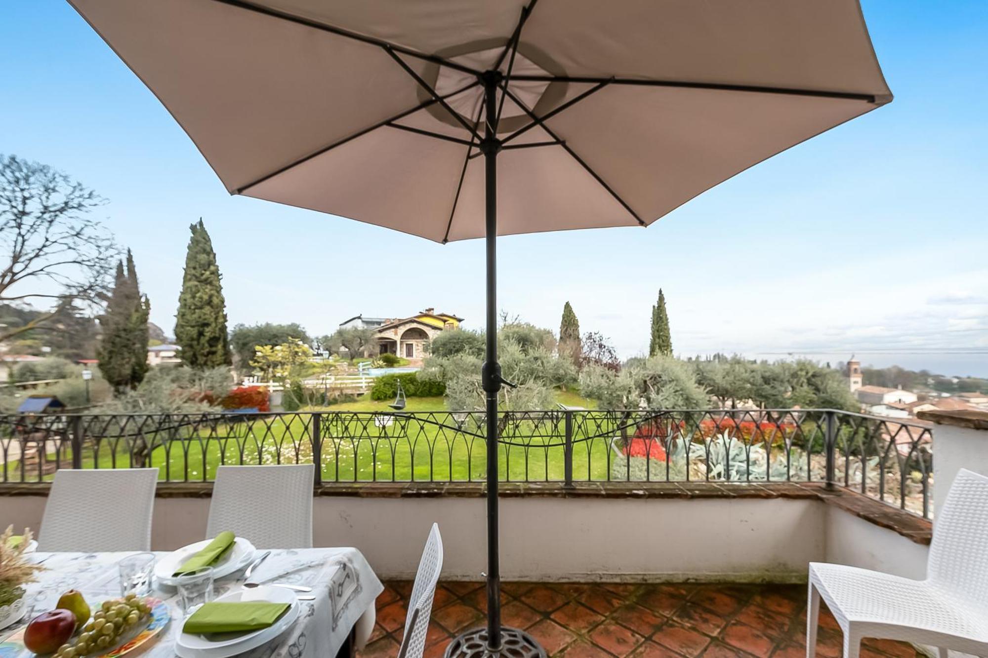 Cascina Crocelle With View And Shared Pool Farm stay