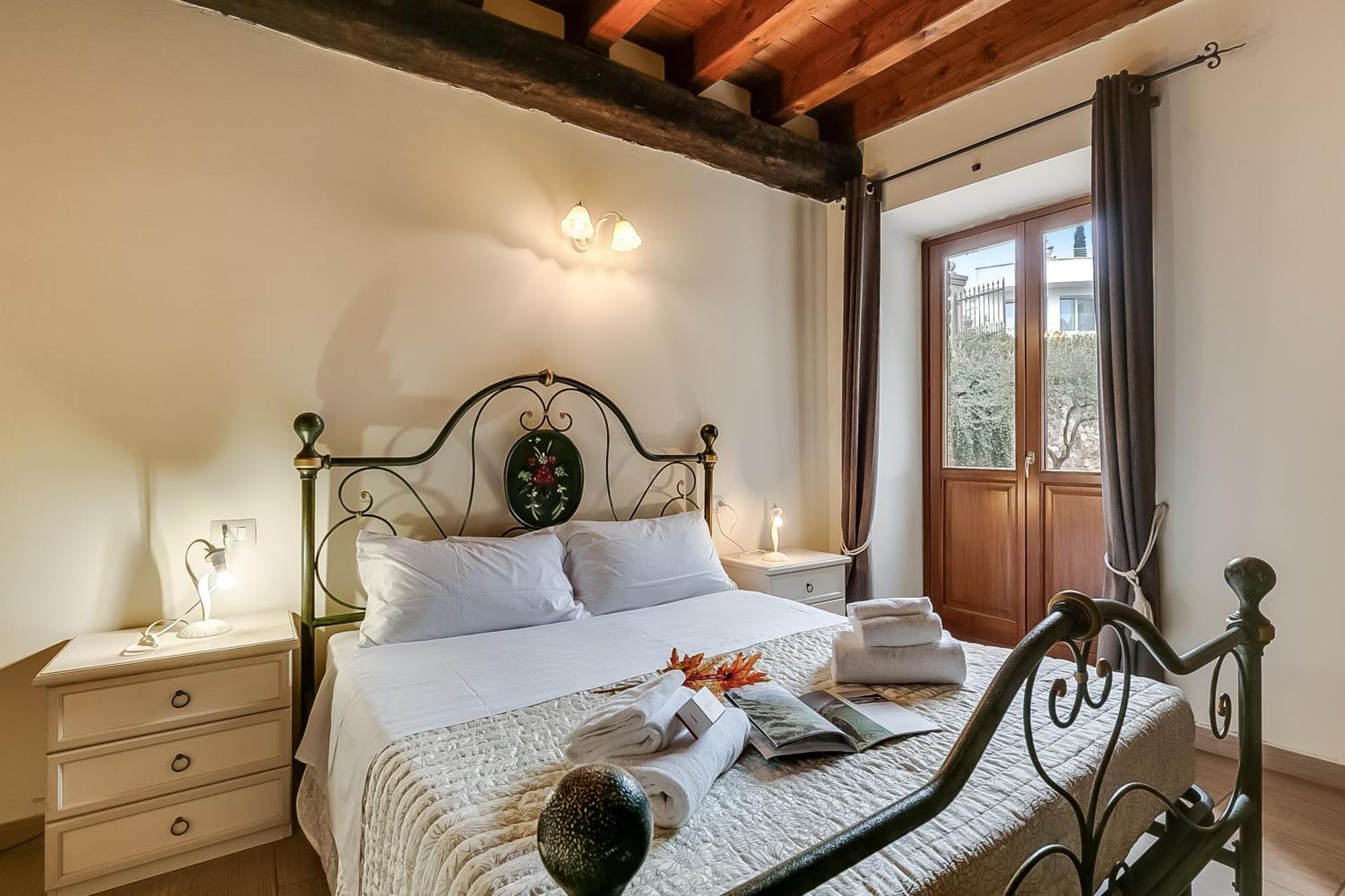 Cascina Crocelle With View And Shared Pool Farm stay
