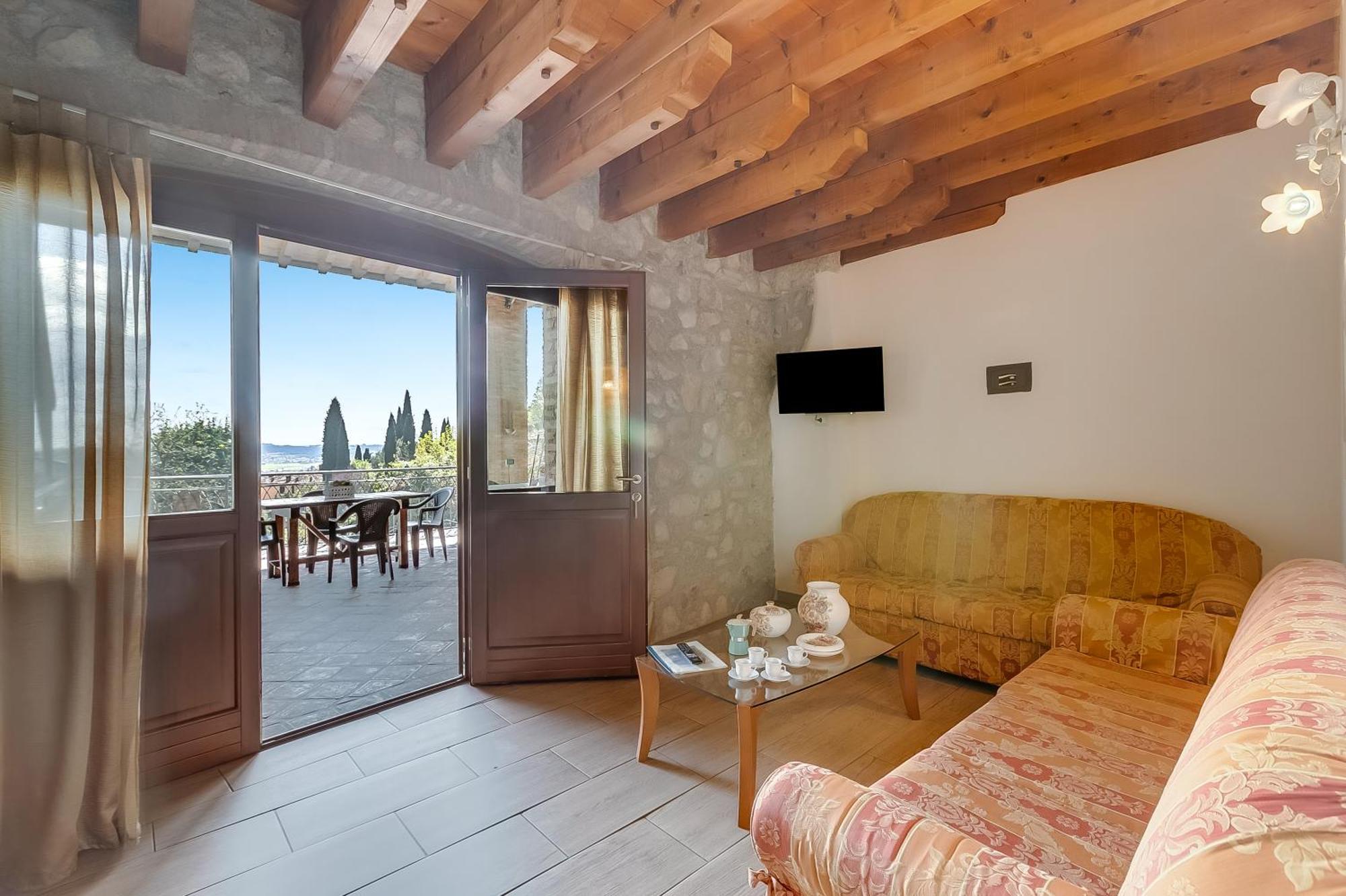 Cascina Crocelle With View And Shared Pool *